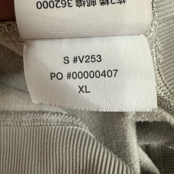 Sold!!!! VUORI Coronado Half Zip light heather V253 size Extra large - Picture 6 of 6